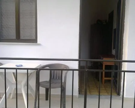 Hide Away Ipsos Apartment Exterior photo